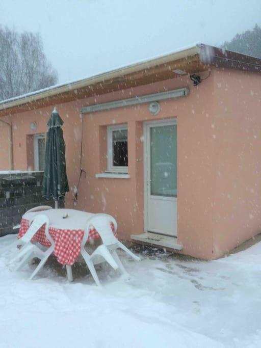 Le Coin Tranquille Au Pied Du Puy De Dome Διαμέρισμα Pontgibaud Εξωτερικό φωτογραφία